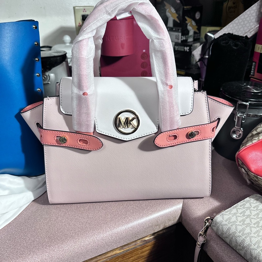 LAST CHANCE DEAL NWT MK BAG  Medium